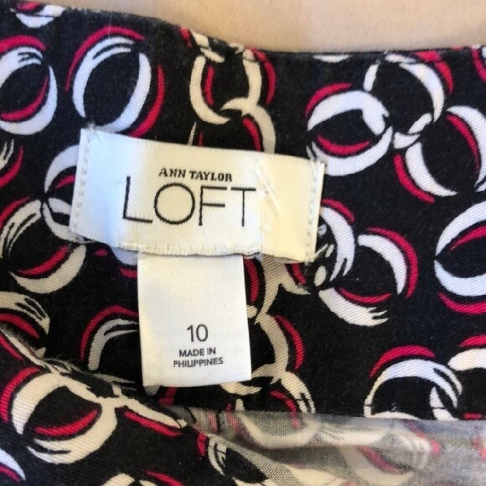Loft Short Black Skirt Red Circle Pattern Size 10 - Picture 4 of 5